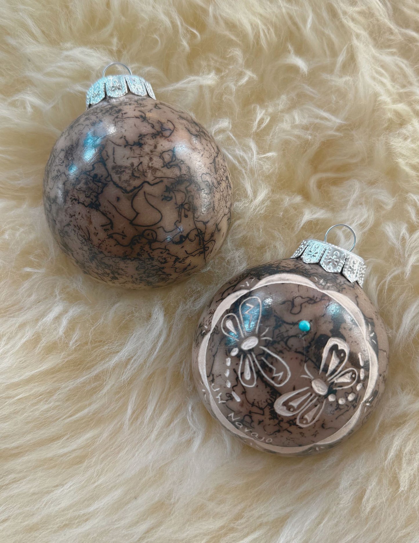 Navajo Made Handpainted Horsehair Clay Ornaments - Dragonfly (Łį́į́’ Níłtsą́)