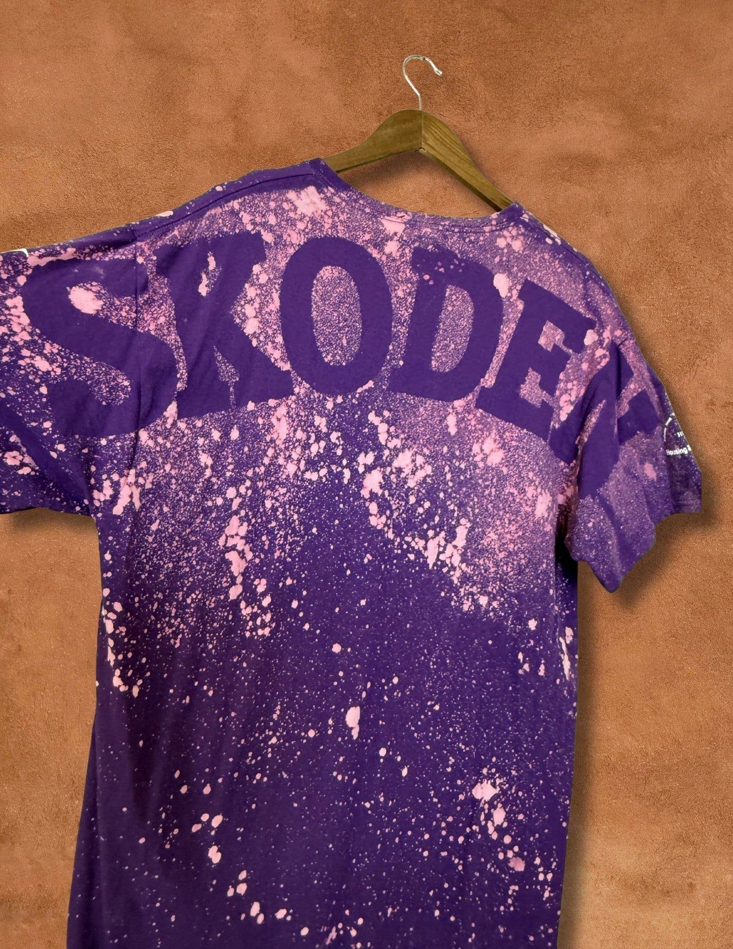 Upcycled Vintage Tee- Skoden 48 x 30