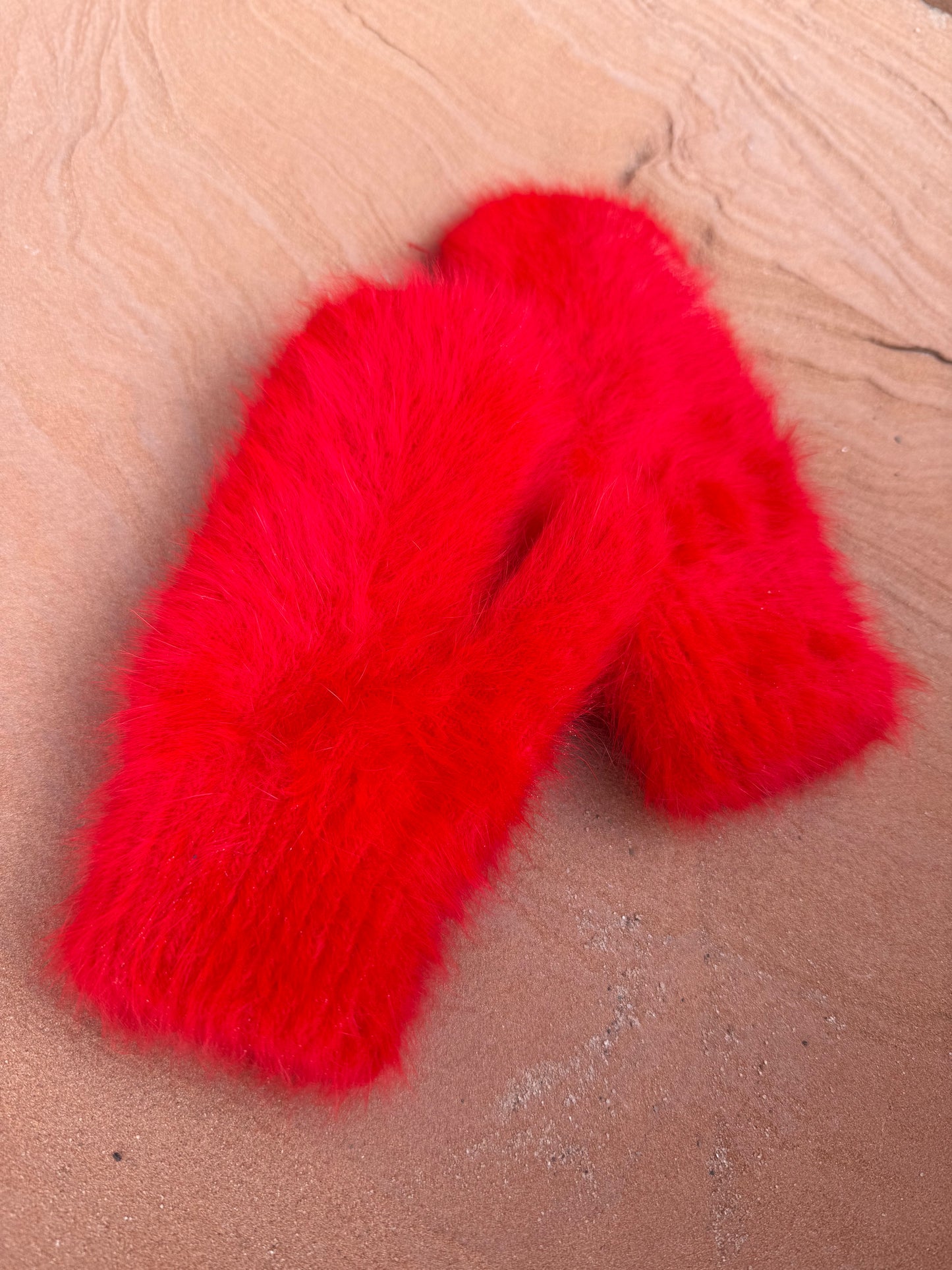 FLUFFY ANGORA MITTEN- RED POWER