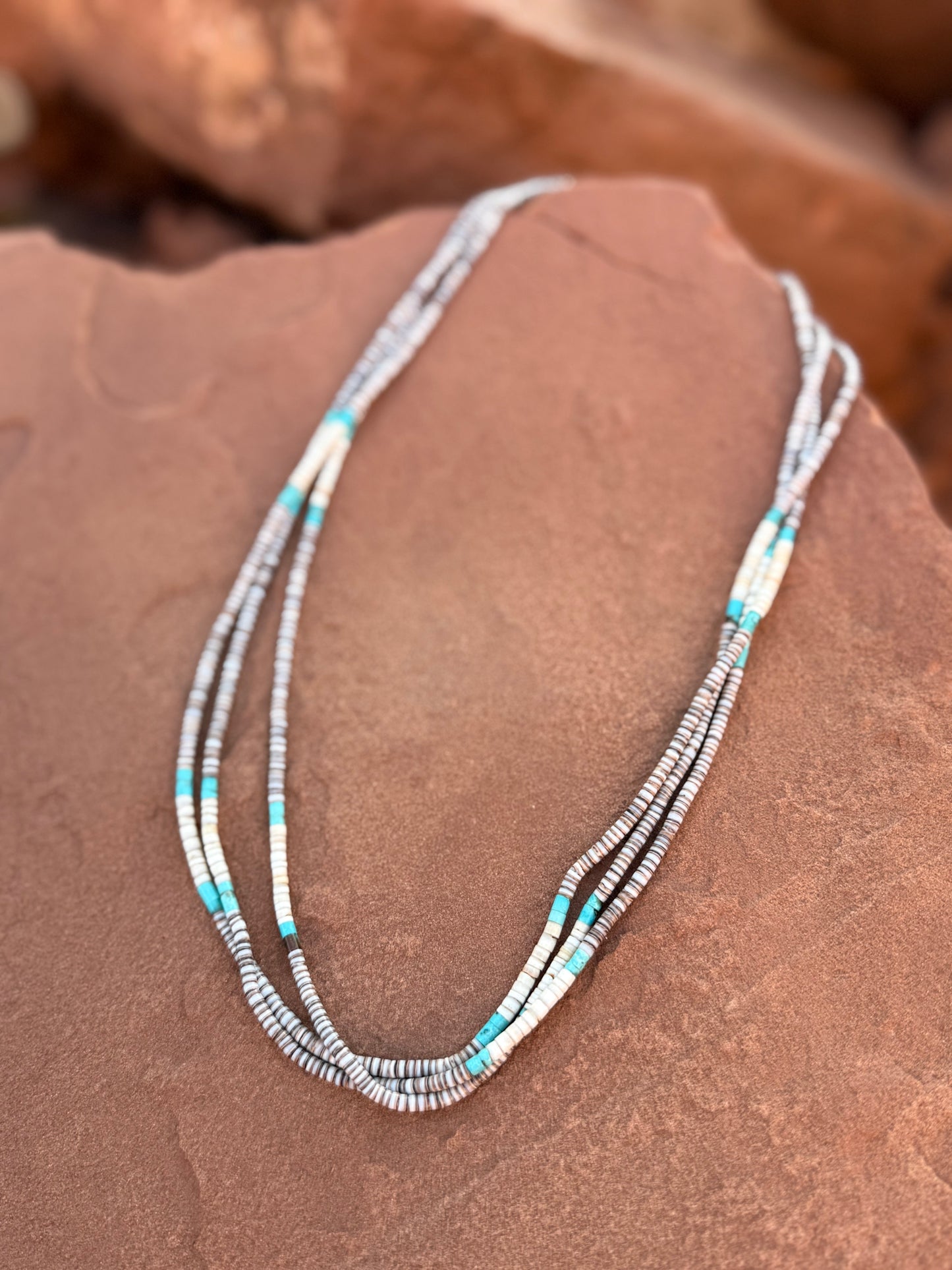 🤎 Vintage Heishi & Turquoise Necklace