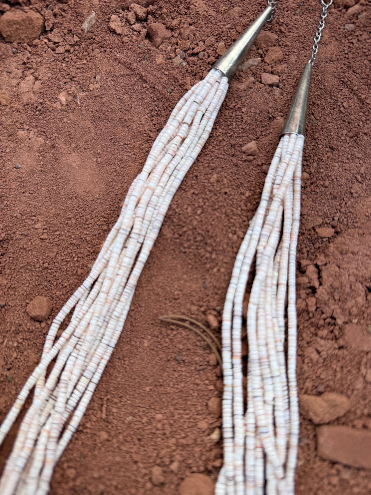 🤎 Vintage 10-Strand Heishi Necklace