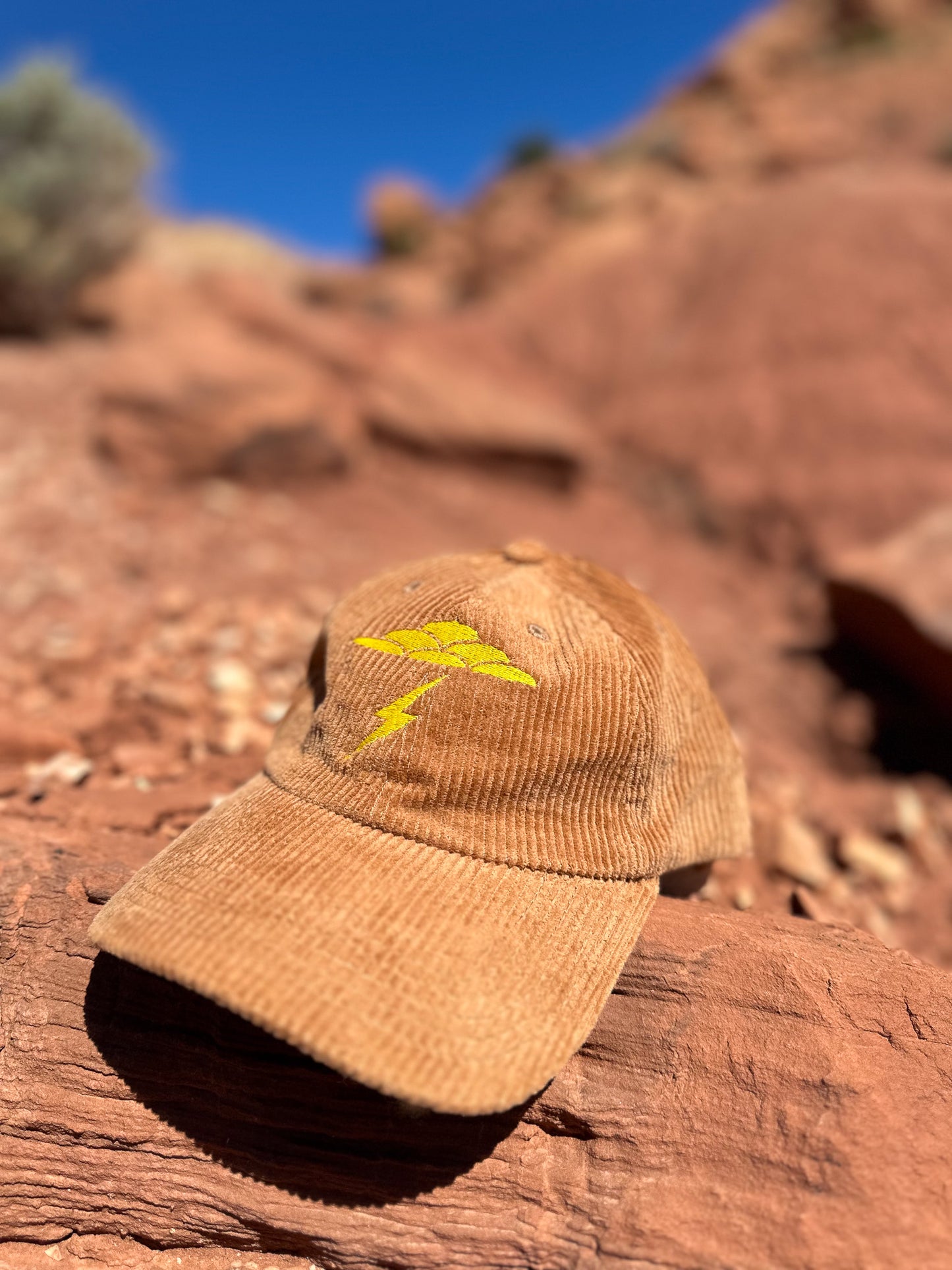 4KINSHIP Thundercloud Cordoroy Hat - Camel Tan