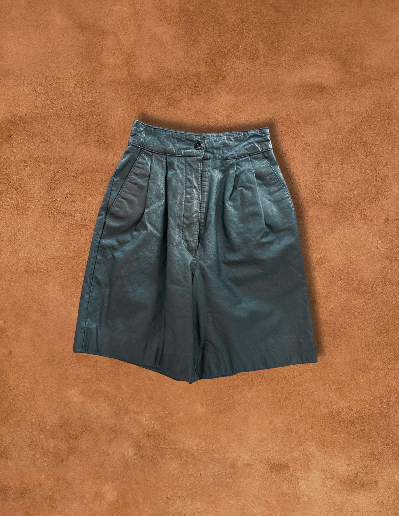 Vintage 80s Highwaisted Leather Shorts 23 x 7