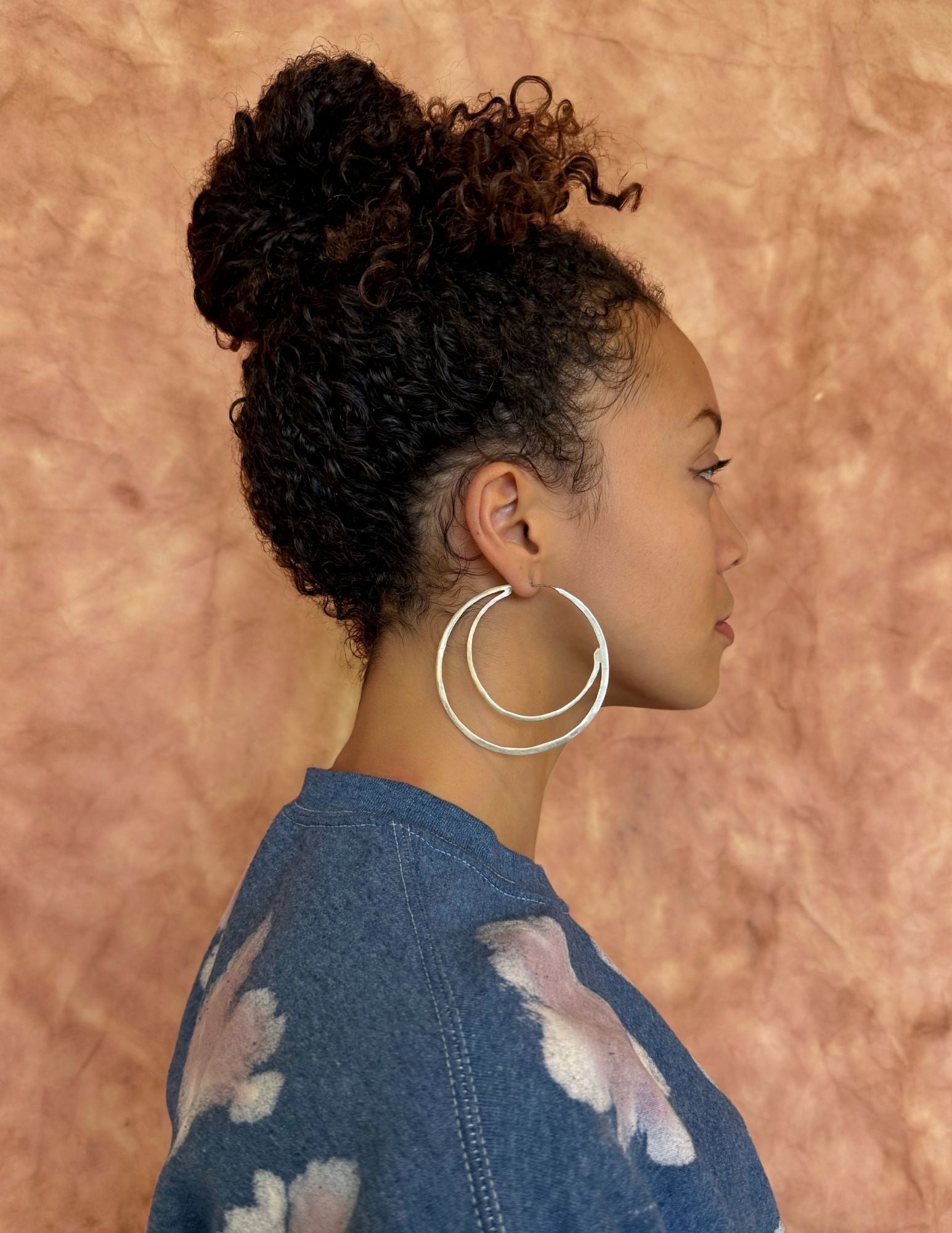 Neoancient Crescent Hoops