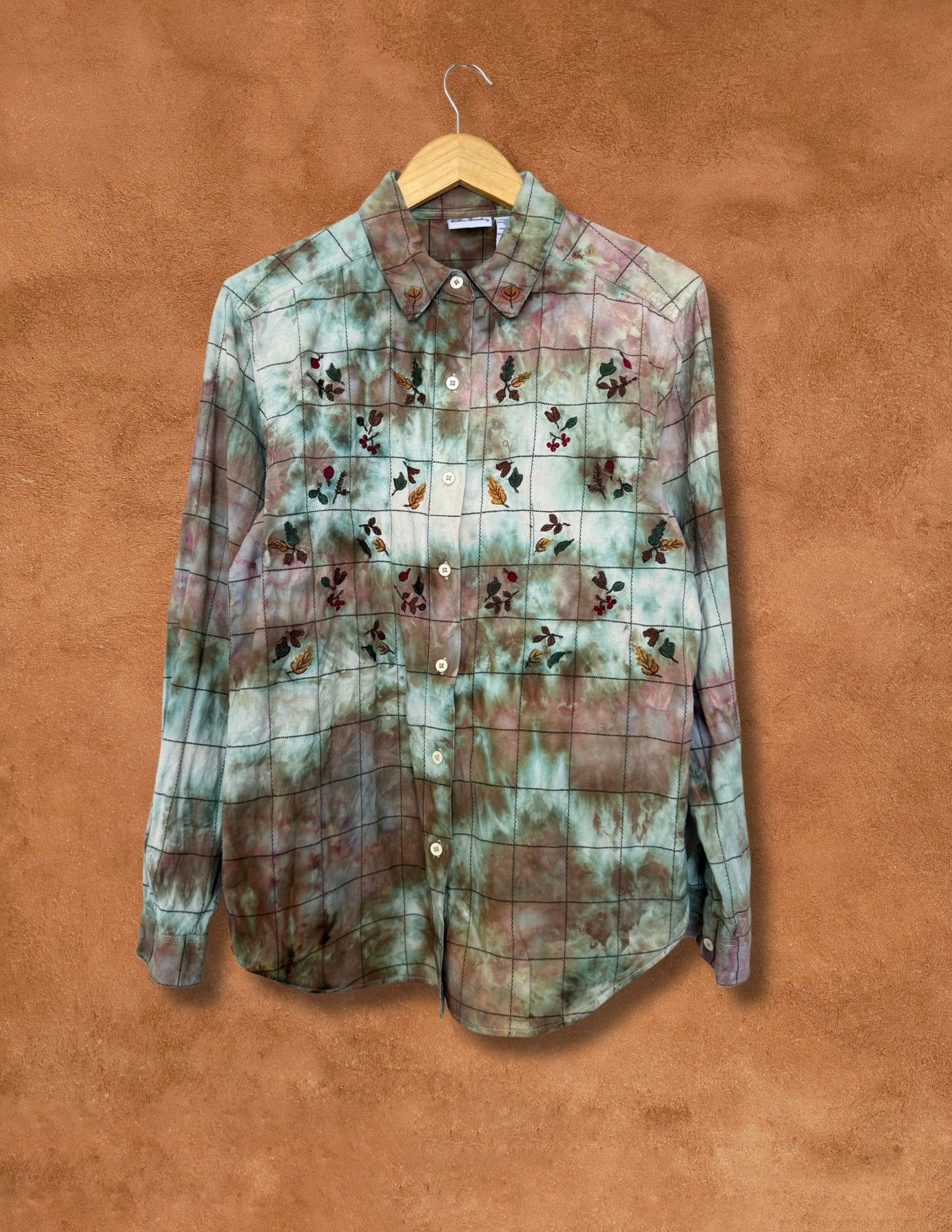Upcycled Vintage 70s Shirt 42 x 29