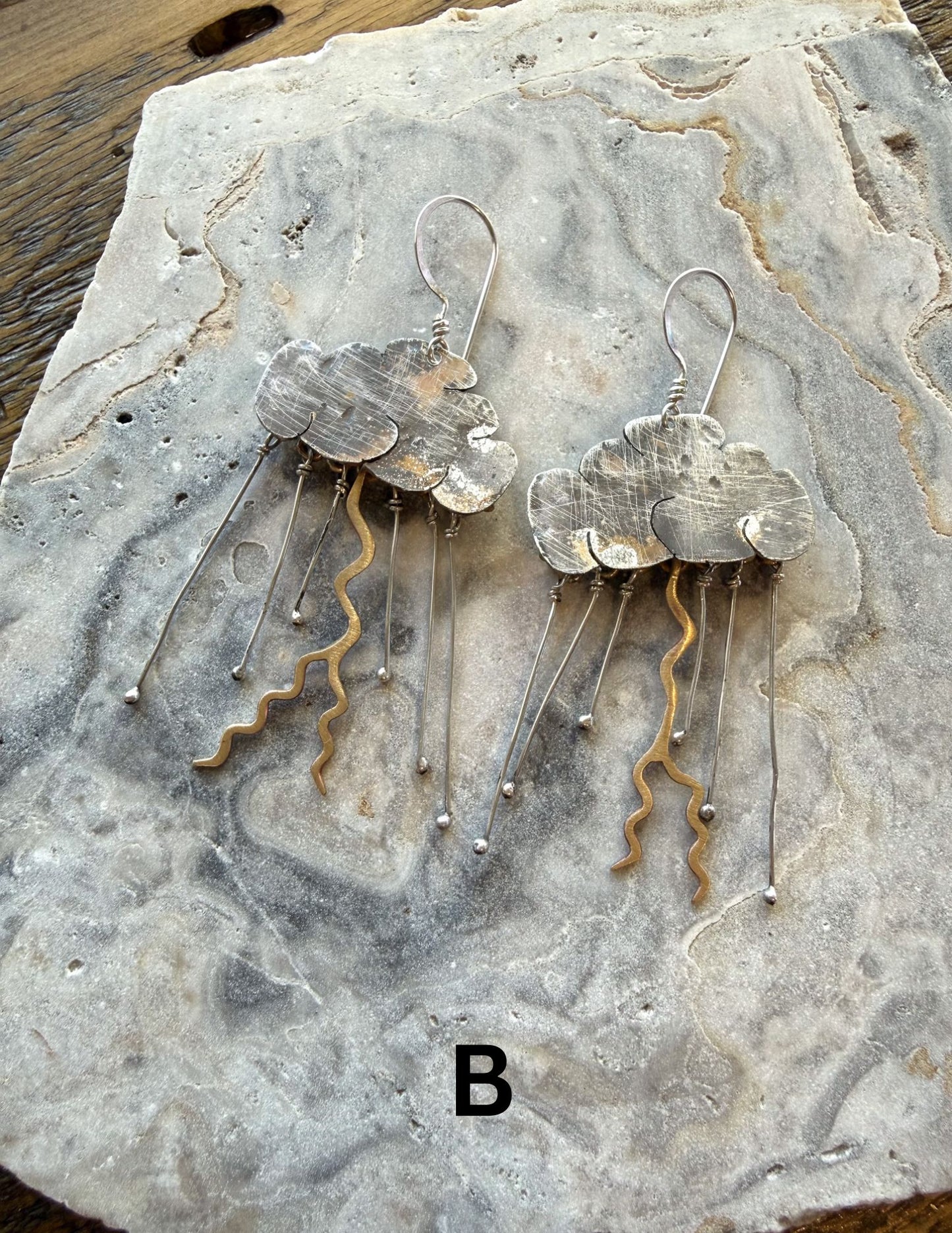 Neoancient  Lluvia y Rayo Earrings