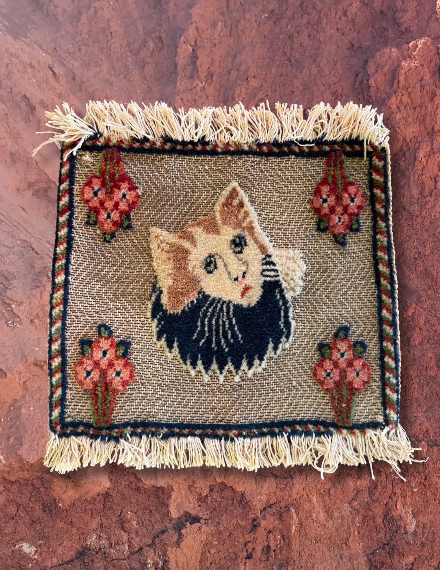 Vintage Dimensional Cat Mini Rug