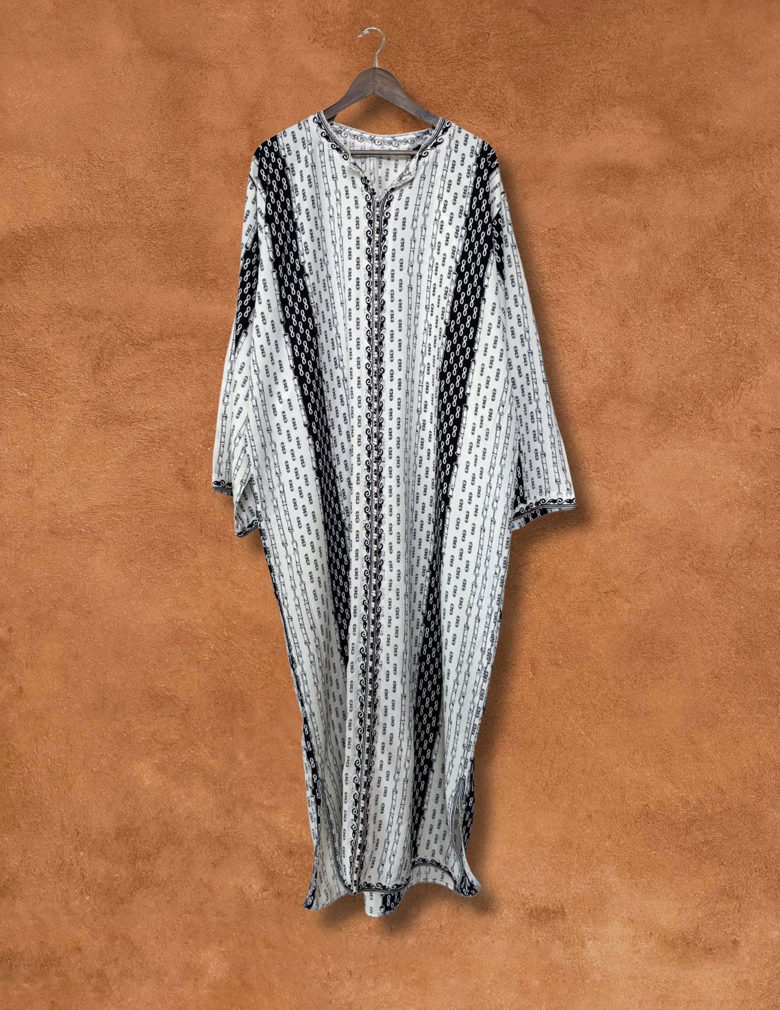 Vintage 80s Embroidered Caftan 56 x 60