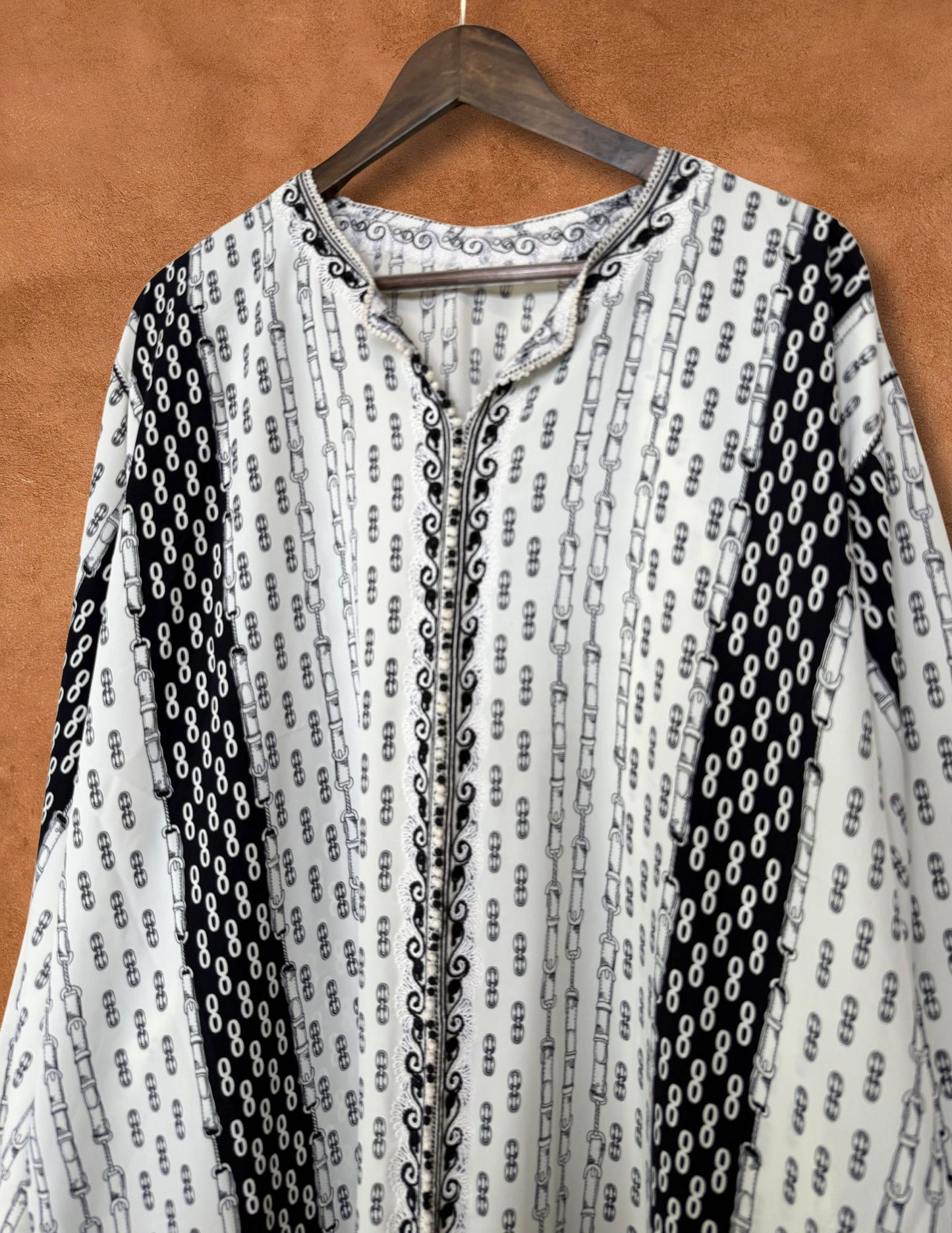 Vintage 80s Embroidered Caftan 56 x 60