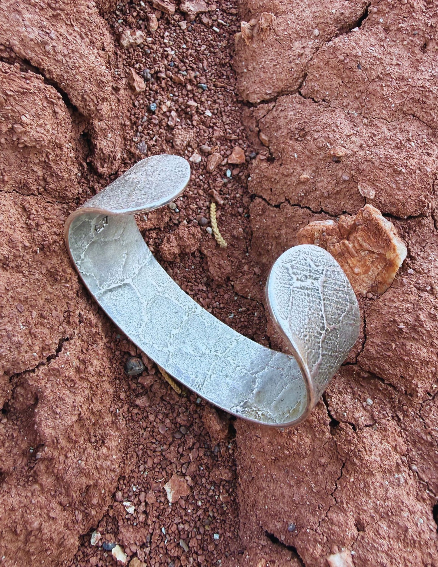 ++ Navajo Made Sterling Silver Scar Cuff++ by  Diné artist Gino Antonio