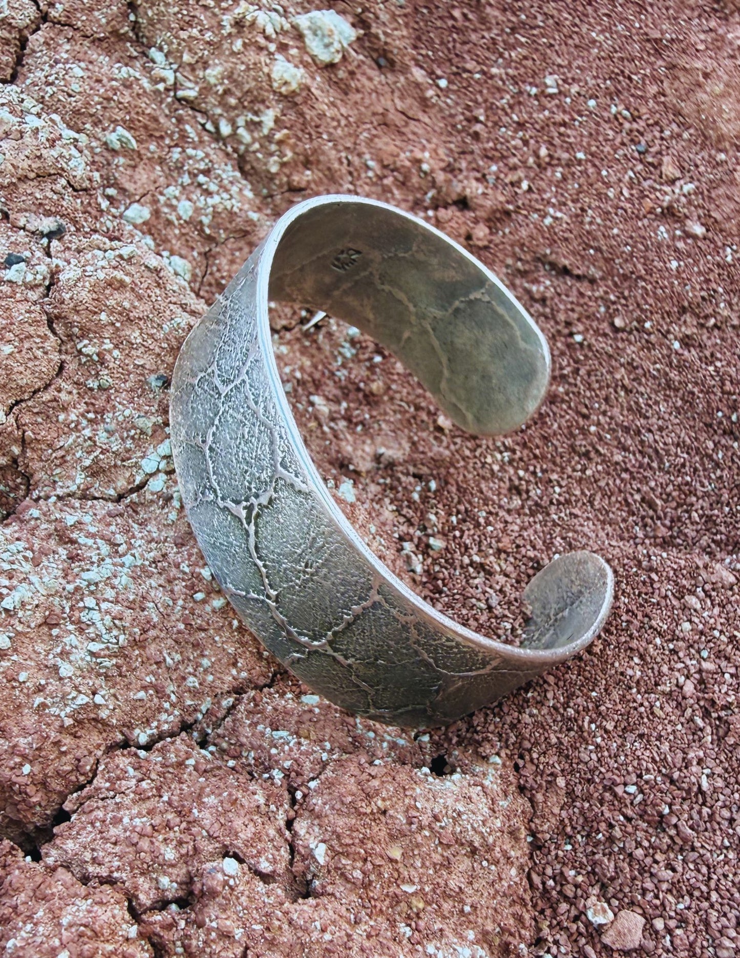++ Navajo Made Sterling Silver Scar Cuff++ by  Diné artist Gino Antonio