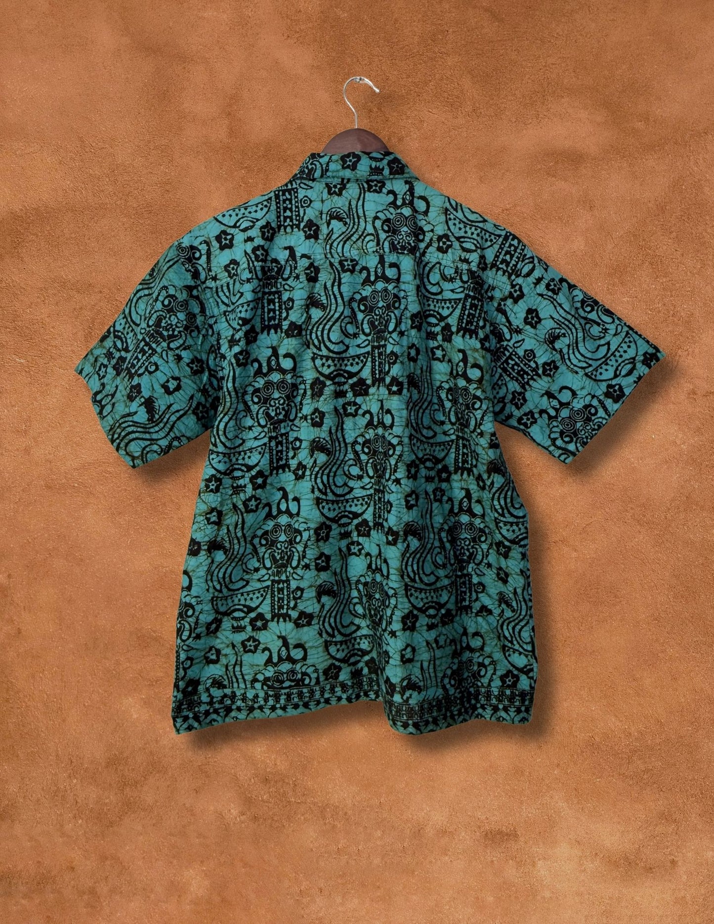 Vintage 70s Handmade Batik Shirt 40 x 27
