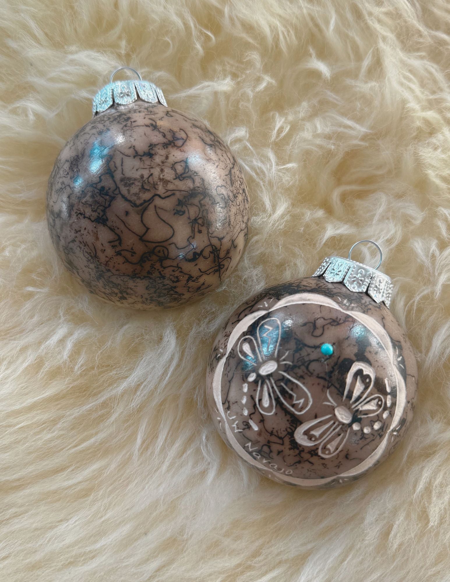 Navajo Made Handpainted Horsehair Clay Ornaments - Dragonfly (Łį́į́’ Níłtsą́)