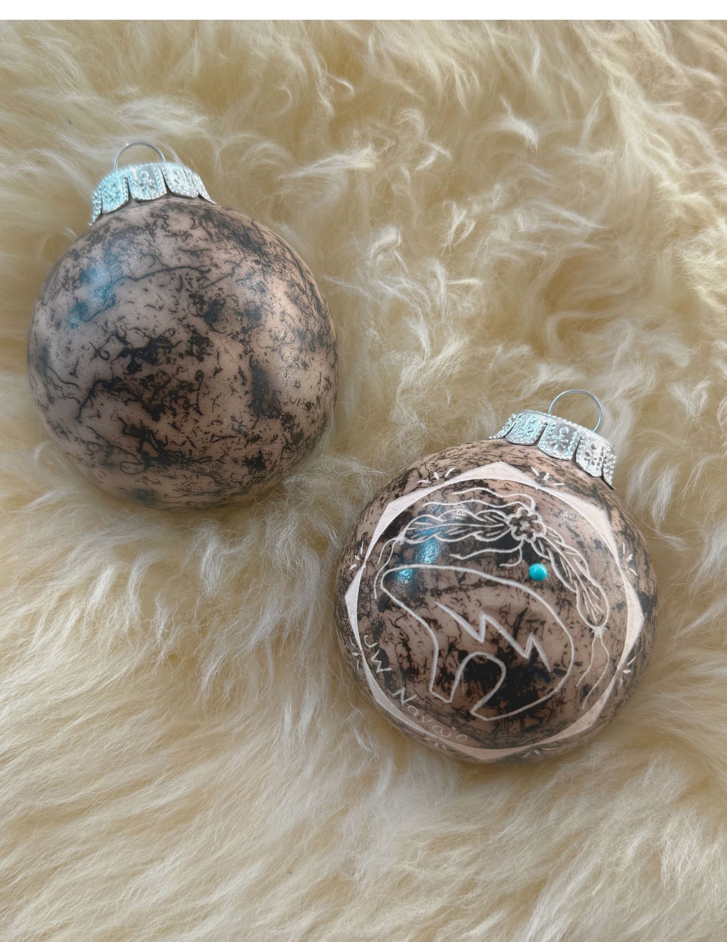 Navajo Made Handpainted Horsehair Clay Ornaments - Bear(Shash)