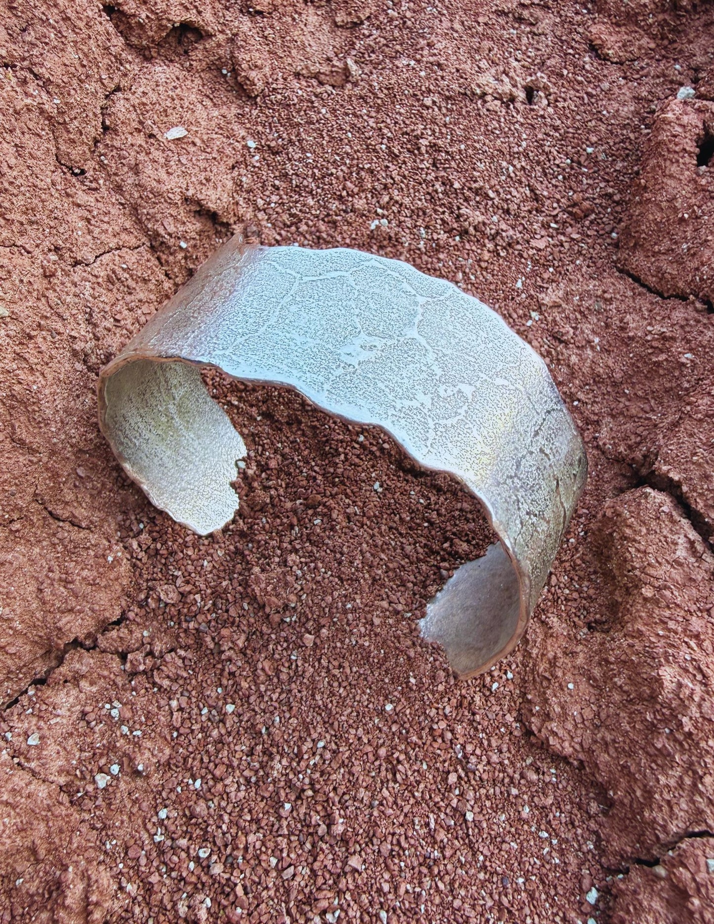 ++ Navajo Made Sterling Silver Earth Cuff++ by  Diné artist Gino Antonio