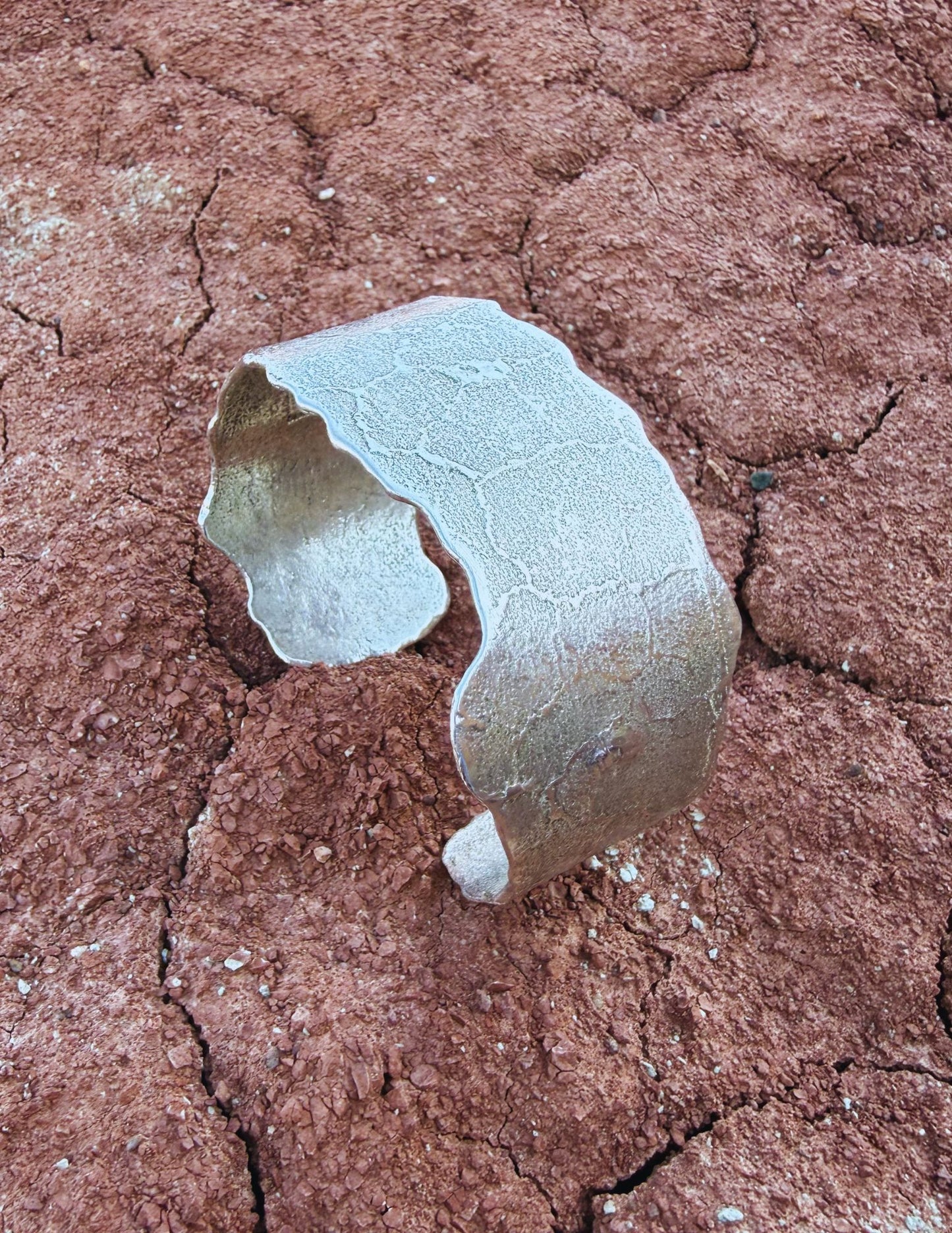 ++ Navajo Made Sterling Silver Earth Cuff++ by  Diné artist Gino Antonio