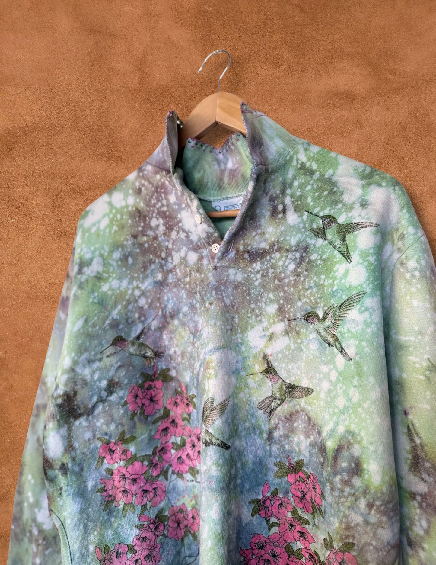 Upcycled Vintage 80s Hummingbird Sweatshirt 46 x 28