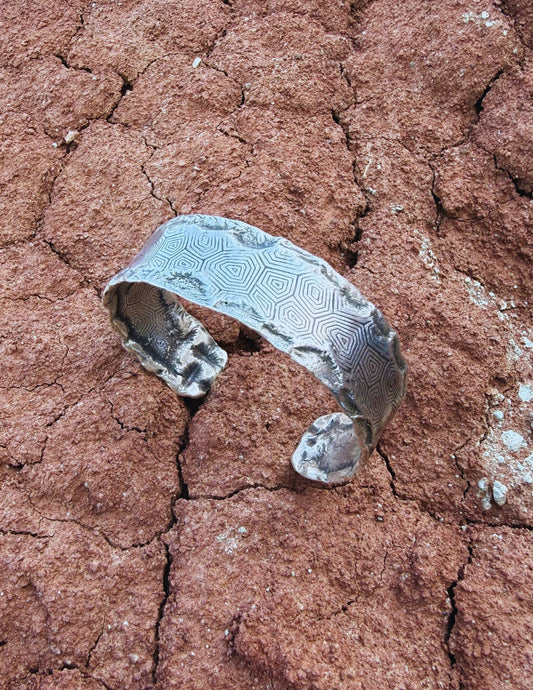 ++ Navajo Made Sterling Silver Tortoise Cuff++ by  Diné artist Gino Antonio