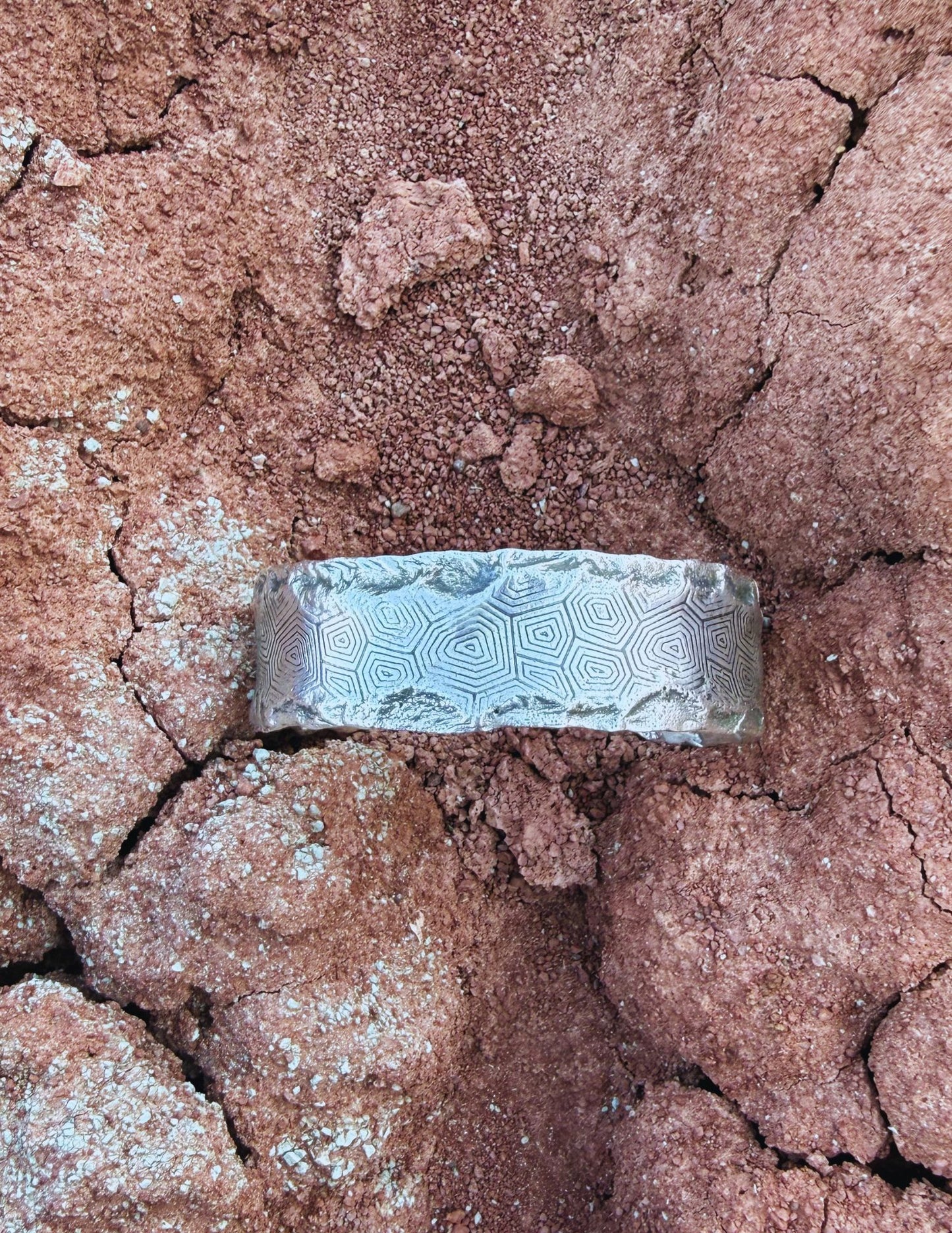 ++ Navajo Made Sterling Silver Tortoise Cuff++ by  Diné artist Gino Antonio