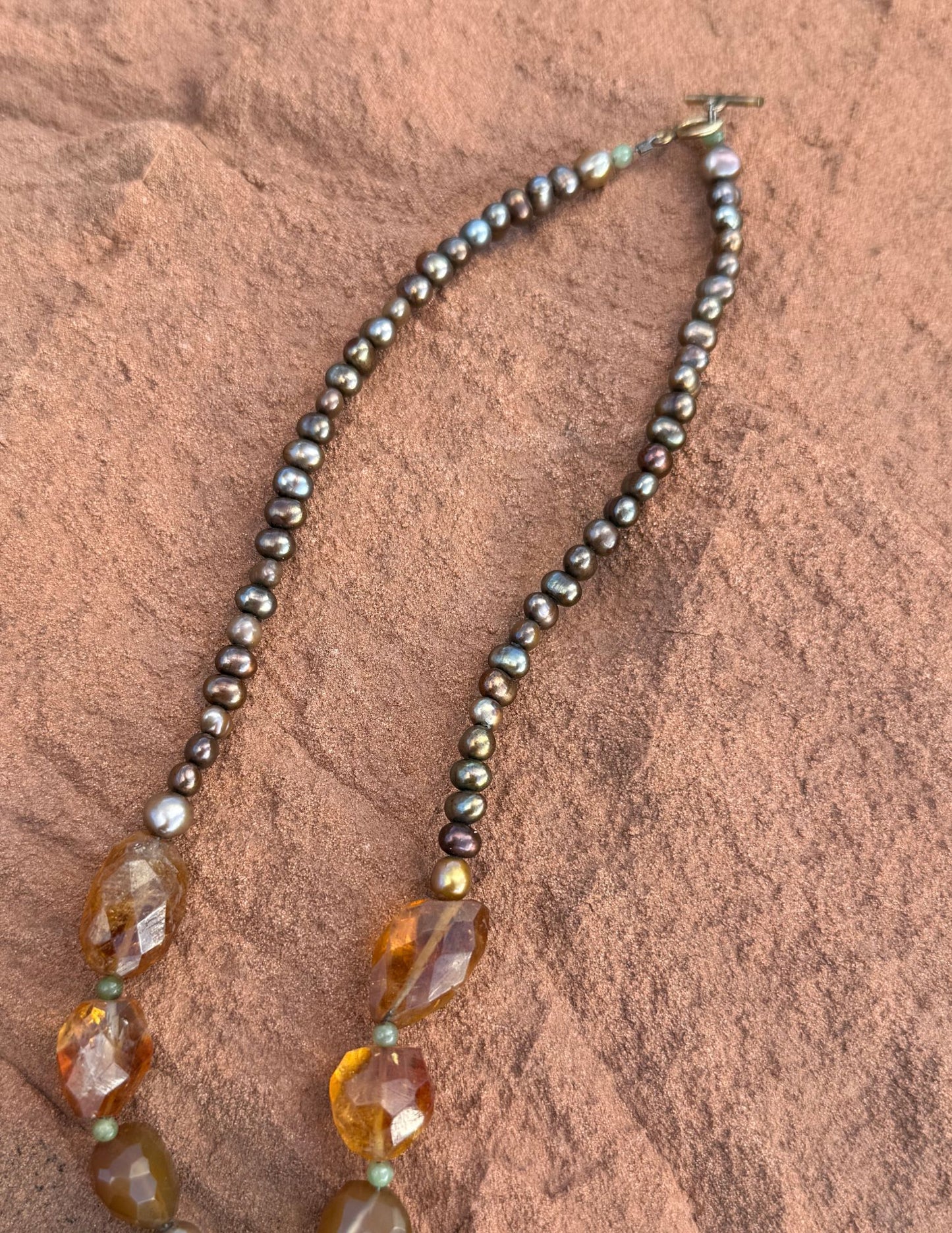 🤎 Vintage Carnelian, Chalcedony & Pearl Necklace