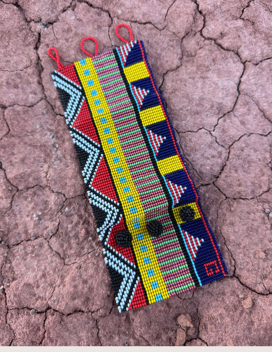 🤎 Vintage Beaded Kenyan Cuff
