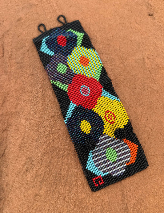 🤎 Vintage Beaded Kenyan Cuff