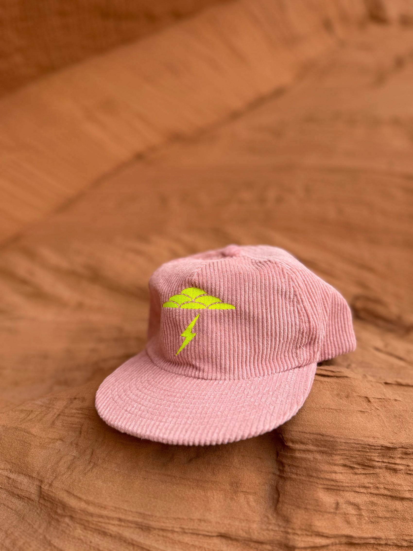 4KINSHIP Thundercloud Cordoroy Hat- DESERT PINK