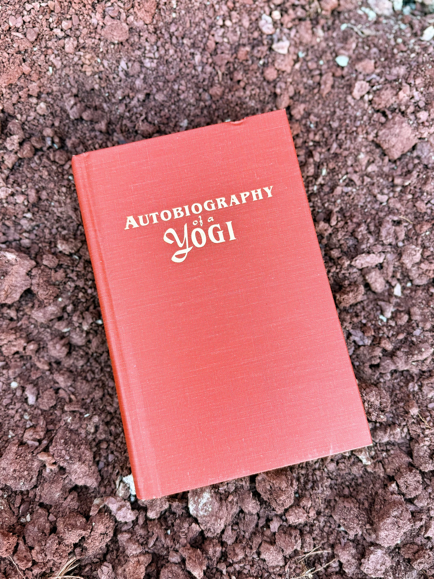 Autobiography of a Yogi by Parmahansa Yogananda 2000