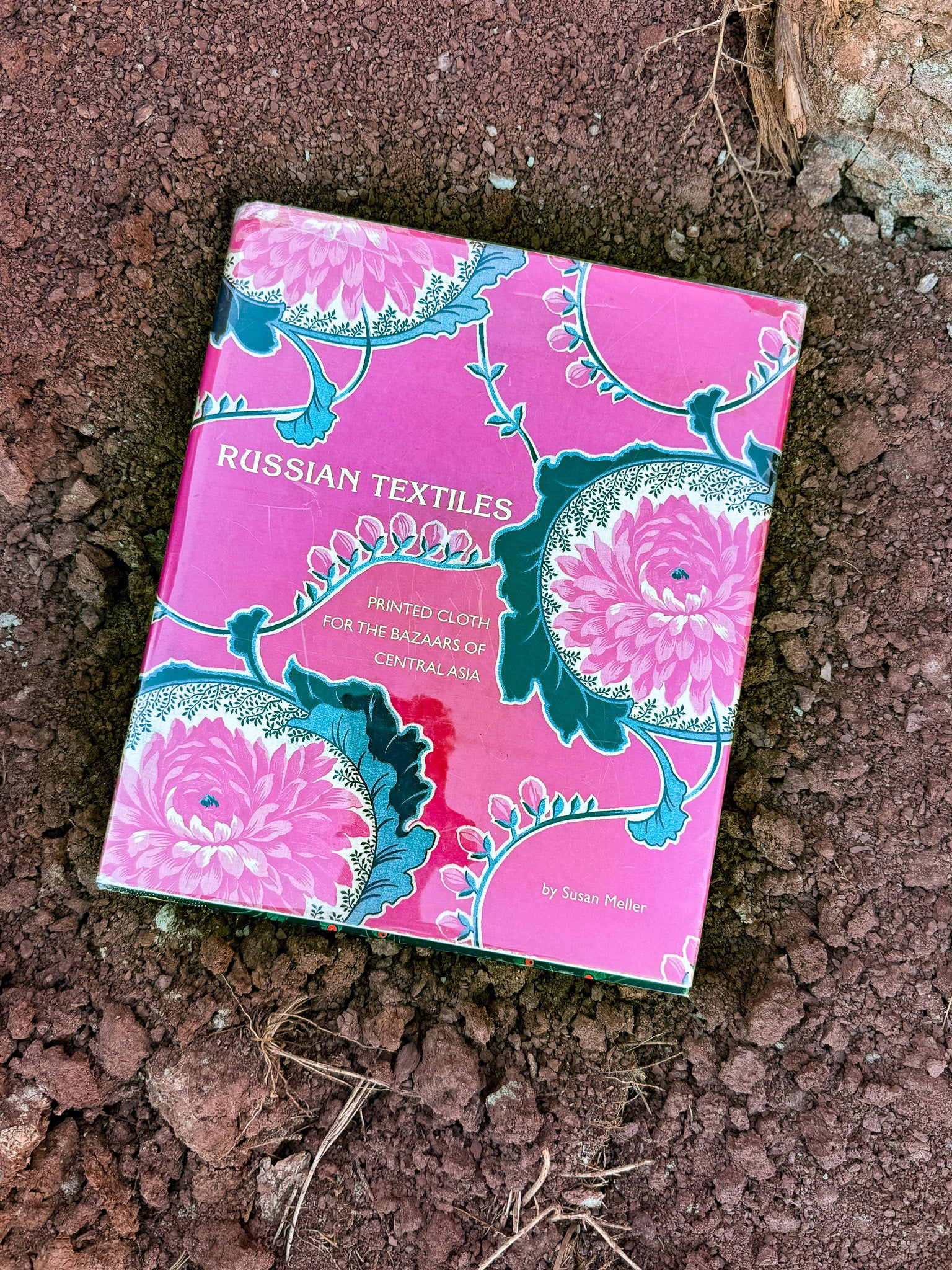 Russian Textiles Printed Cloth for the Bazaars of Central Asia by Susan Meller 2007