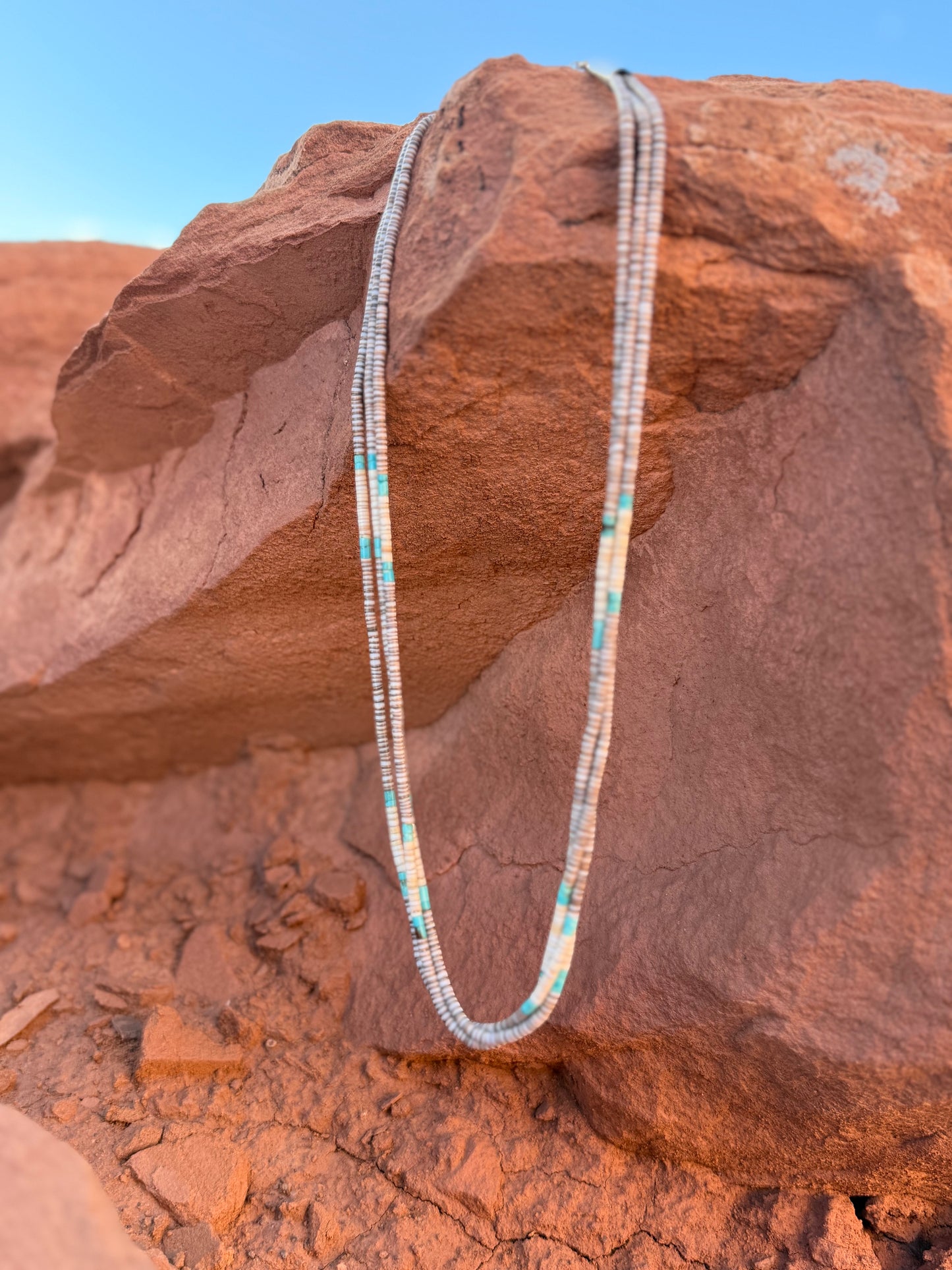 🤎 Vintage Heishi & Turquoise Necklace