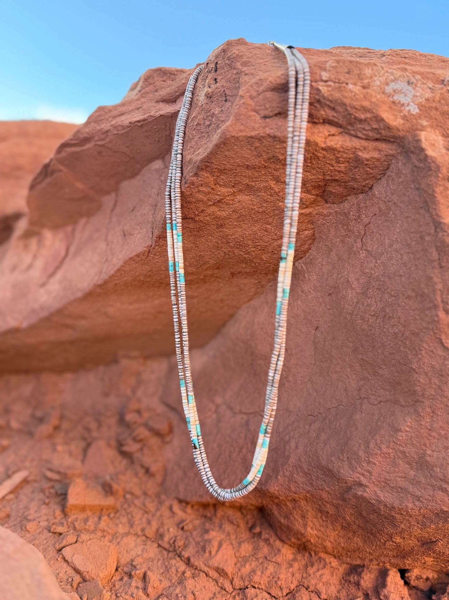 🤎 Vintage Heishi & Turquoise Necklace