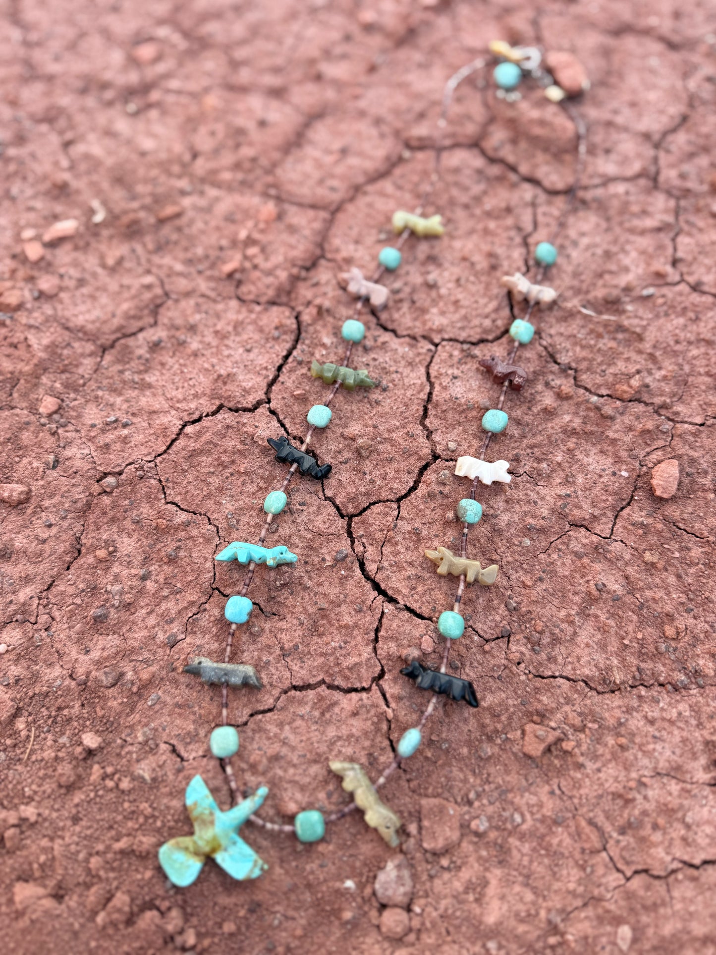🤎 Vintage Carved Fetish & Heishi Necklace