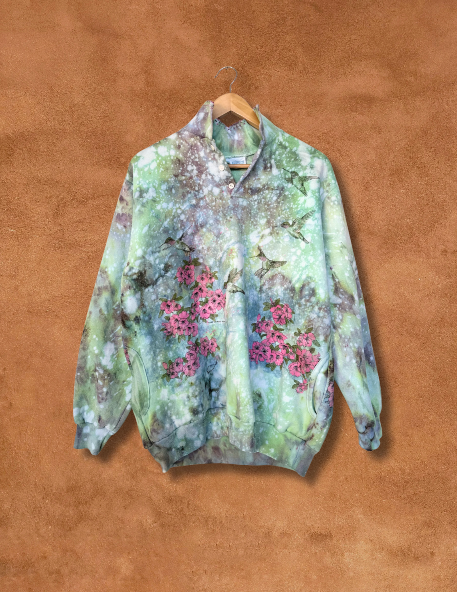 Upcycled Vintage 80s Hummingbird Sweatshirt 46 x 28